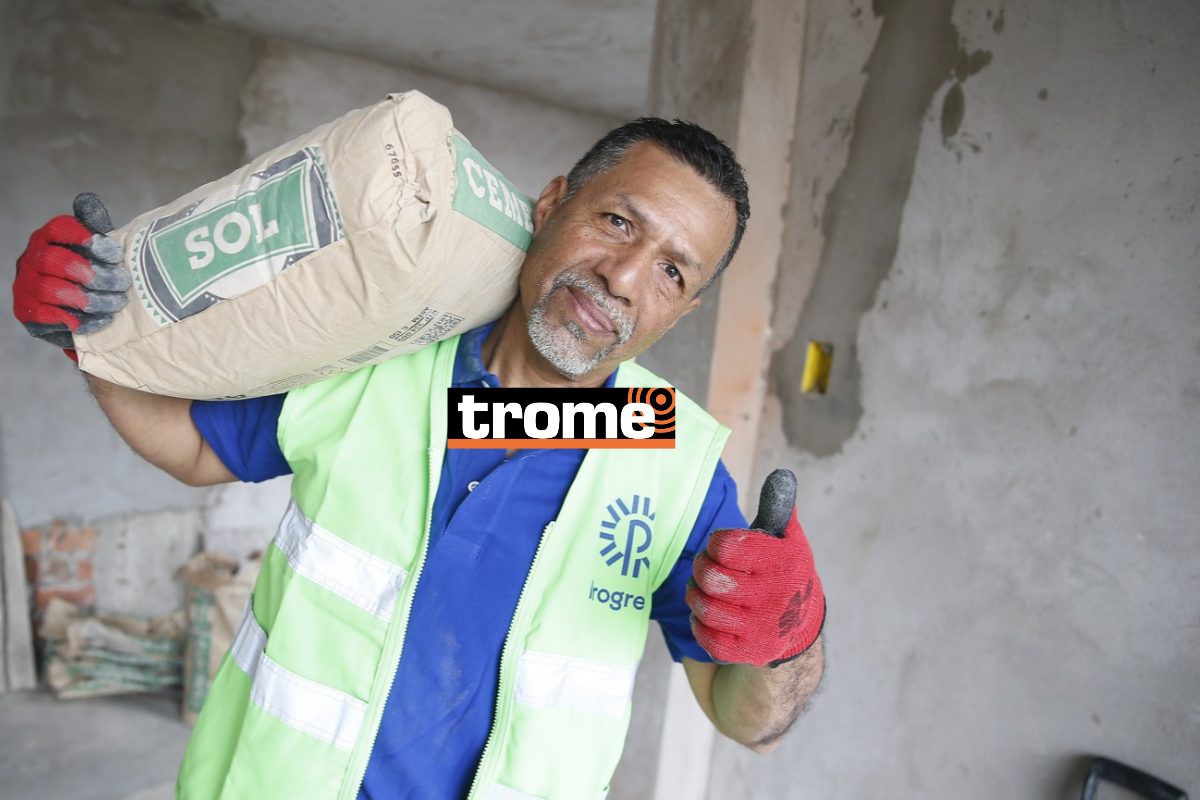 Maestro de obra lleva varios años dedicado a la construcción y cuenta con el respaldo de los materiales que ofrece la red de ferreterías de Progresol. Foto: César Campos / Trome.