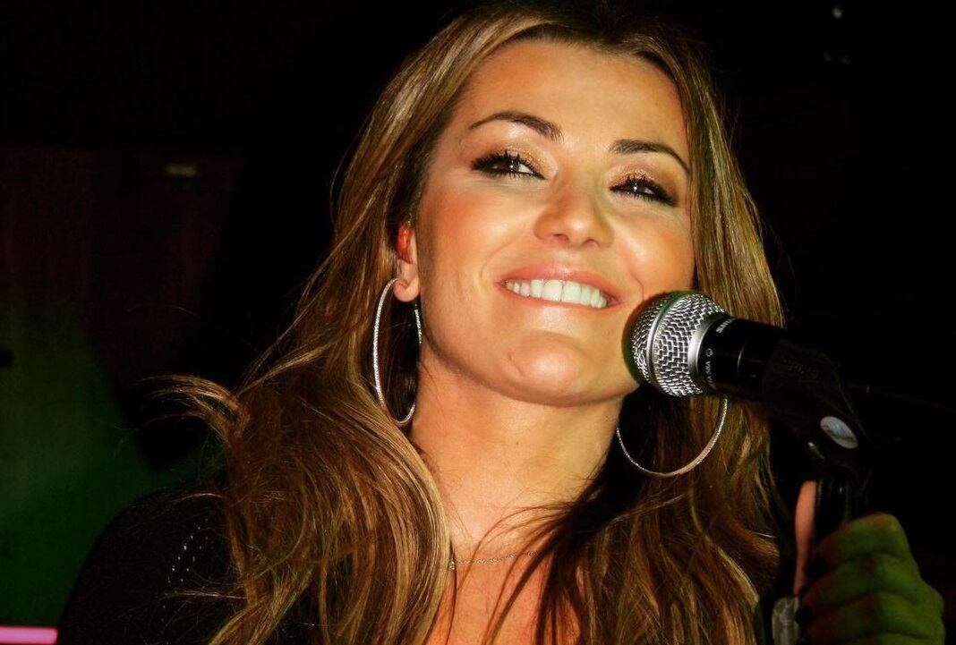 Amaia Montero estuvo en UCI debido a una operación en la mano que habría derivado en un “postoperatorio complicado” (Foto: Amaia Montero/ Instagram)