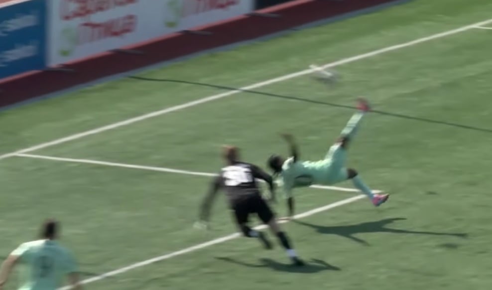 Yordy Reyna fue la figura en el triunfo del Moscú Rodina (@fcrodinamoscow)