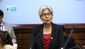 Acusan a Congresista María Agüero de ‘mochasueldos’ | VIDEO