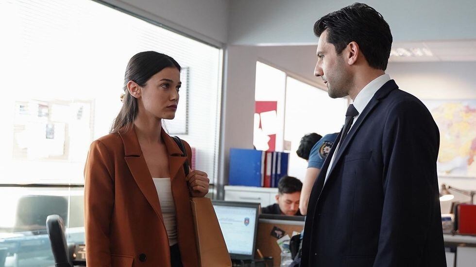 Ceylin e Ilgaz en la telenovela turca "Secretos de familia" (Foto: Ay Yapım)