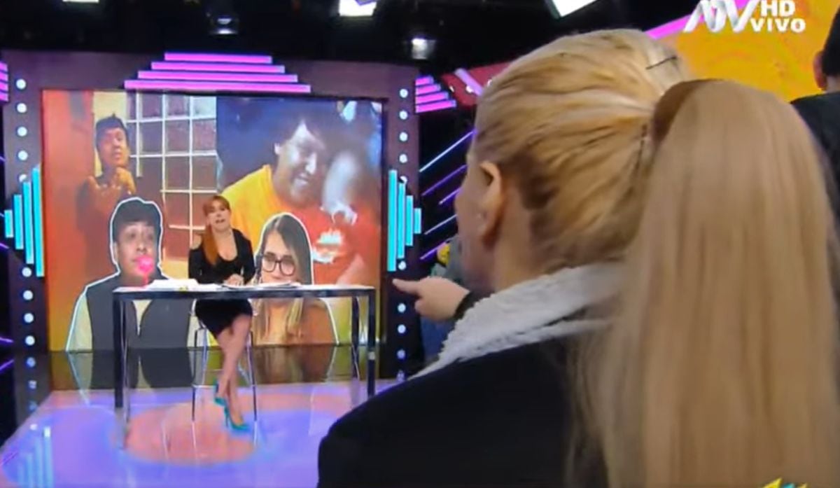 Magaly Medina sostuvo un fuerte intercambio de palabras con Lucy Cabrera, abogada del imitador de Juan Gabriel. (Foto: Captura ATV)