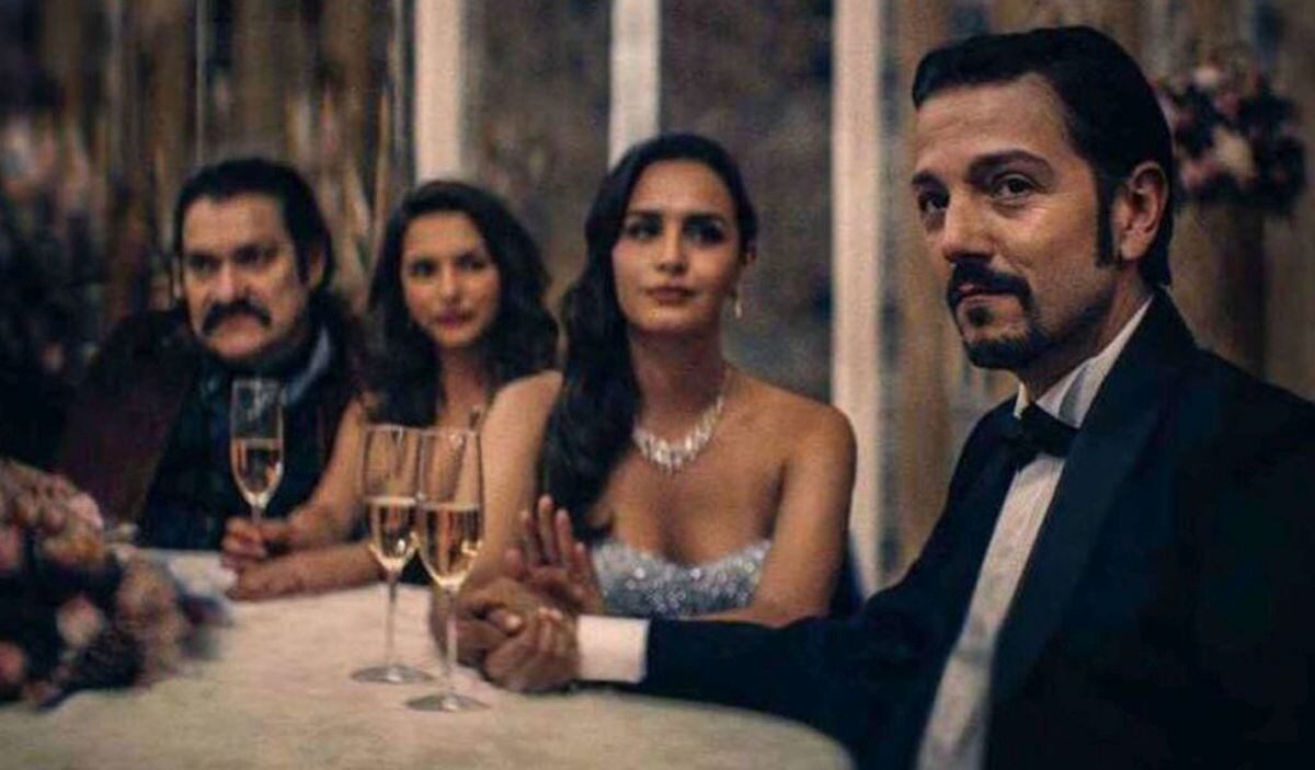 Diego Luna interpreta a Miguel Ángel Félix Gallardo en la serie "Narcos" (Foto: Netflix)