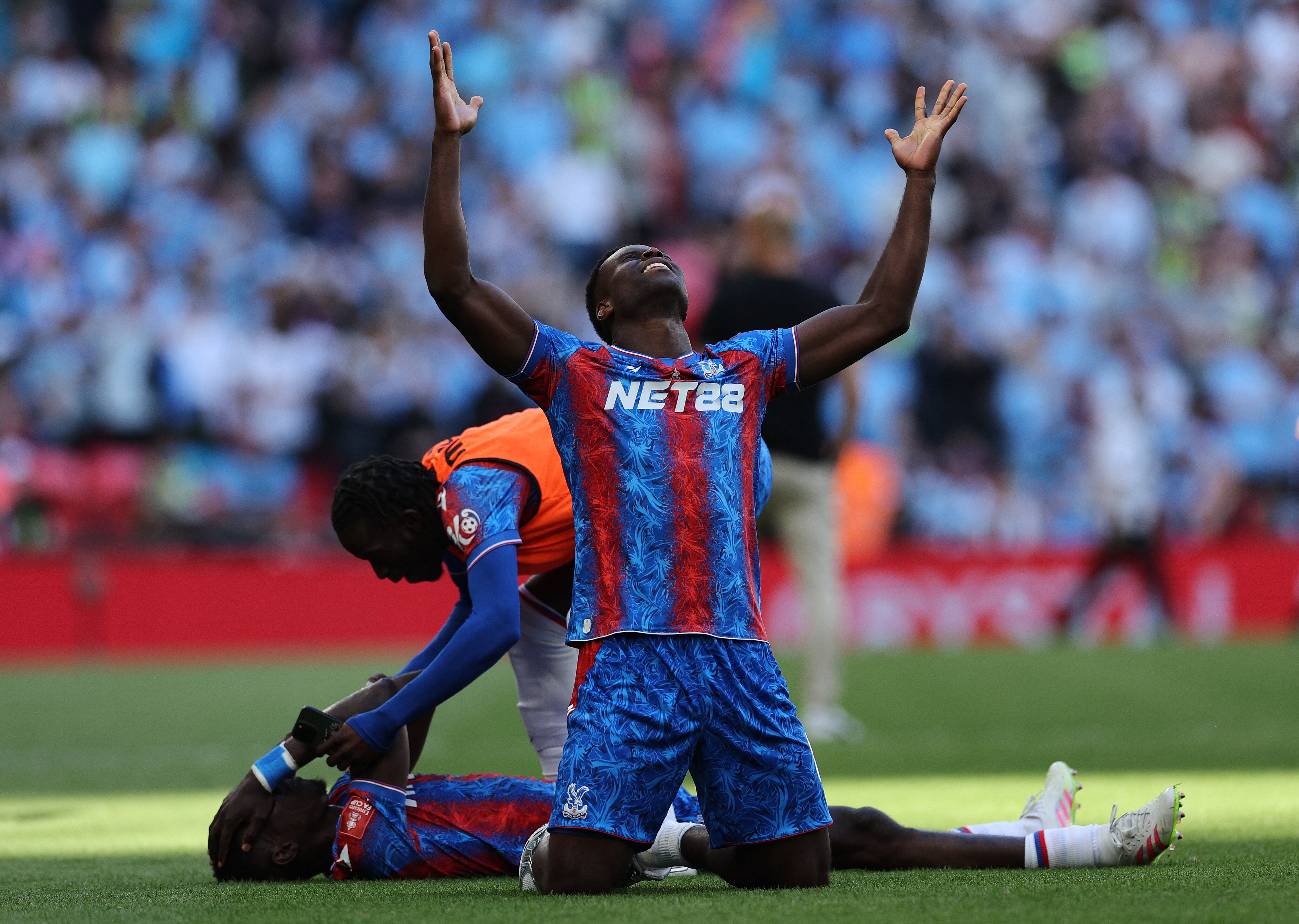 Crystal Palace derrotó 1-0 al Manchester City en Wembley por la final de la FA Cup, y consiguió su primer título superior en 163 años de existencia.