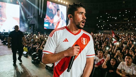 ¡Qué roche! Bad Bunny menciona a Chile durante su concierto en Lima