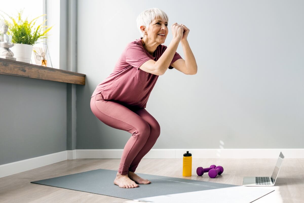 Hacer ejercicios ayuda a proteger la salud mental. Foto: Istock.