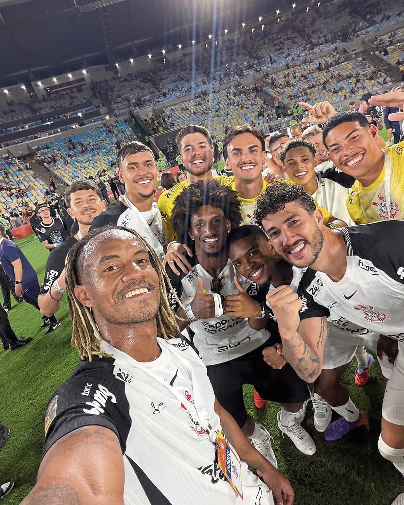 PERUANO EN EL EXTRANJERO: André Carrillo, ‘envenenó’ todo Brasil, se llevó la Copa con Corinthians y sigue engordando la billetera.