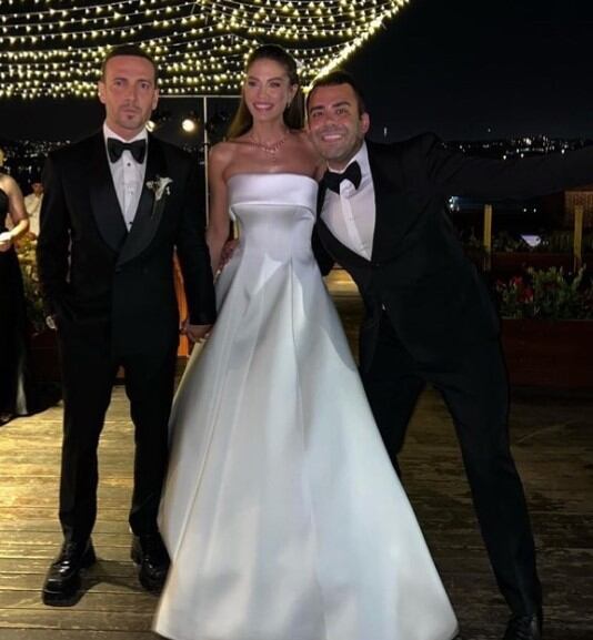 El segundo vestido de Demet Özdemir (Foto: Demet Özdemir chile/Instagram)