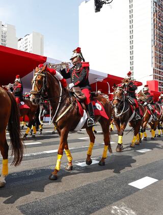 Gran Parada y Desfile Cívico Militar: Lo más destacado del evento patrio en la avenida Brasil