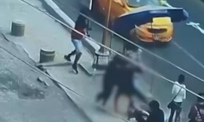 Sicario adolescente mató a farmacéutica en Comas. Foto: Captura de cámara de seguridad.