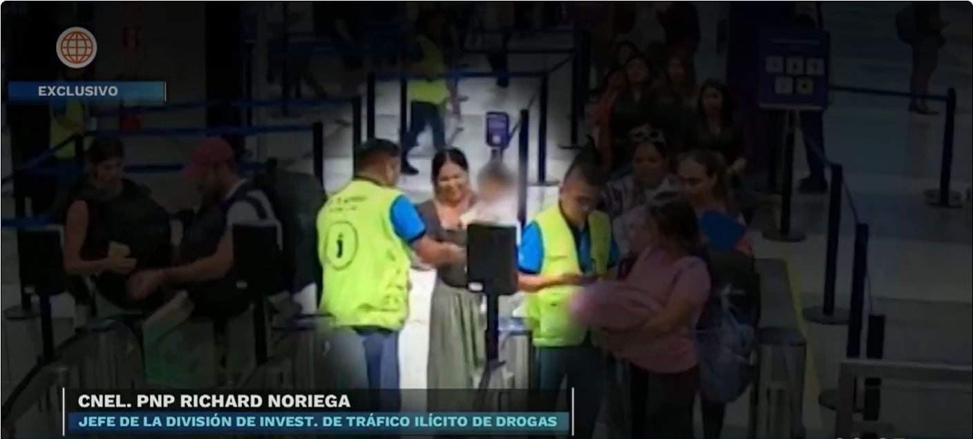 Una de las mujeres llevaba un bebé un brazo para pasar desapercibida. Foto: América