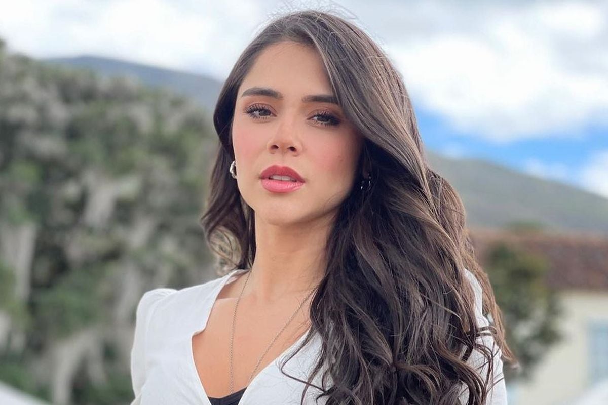 Camila Rojas como Muriel Caballero, la hija de Rosario Montes, en la segunda temporada de “Pasión de gavilanes” (Foto: Camila Rojas/ Instagram)