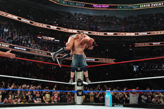 Gunther le dio una tremenda guerra a John Cena, aunque al público no le gustó el resultado final. (WWE Corp)