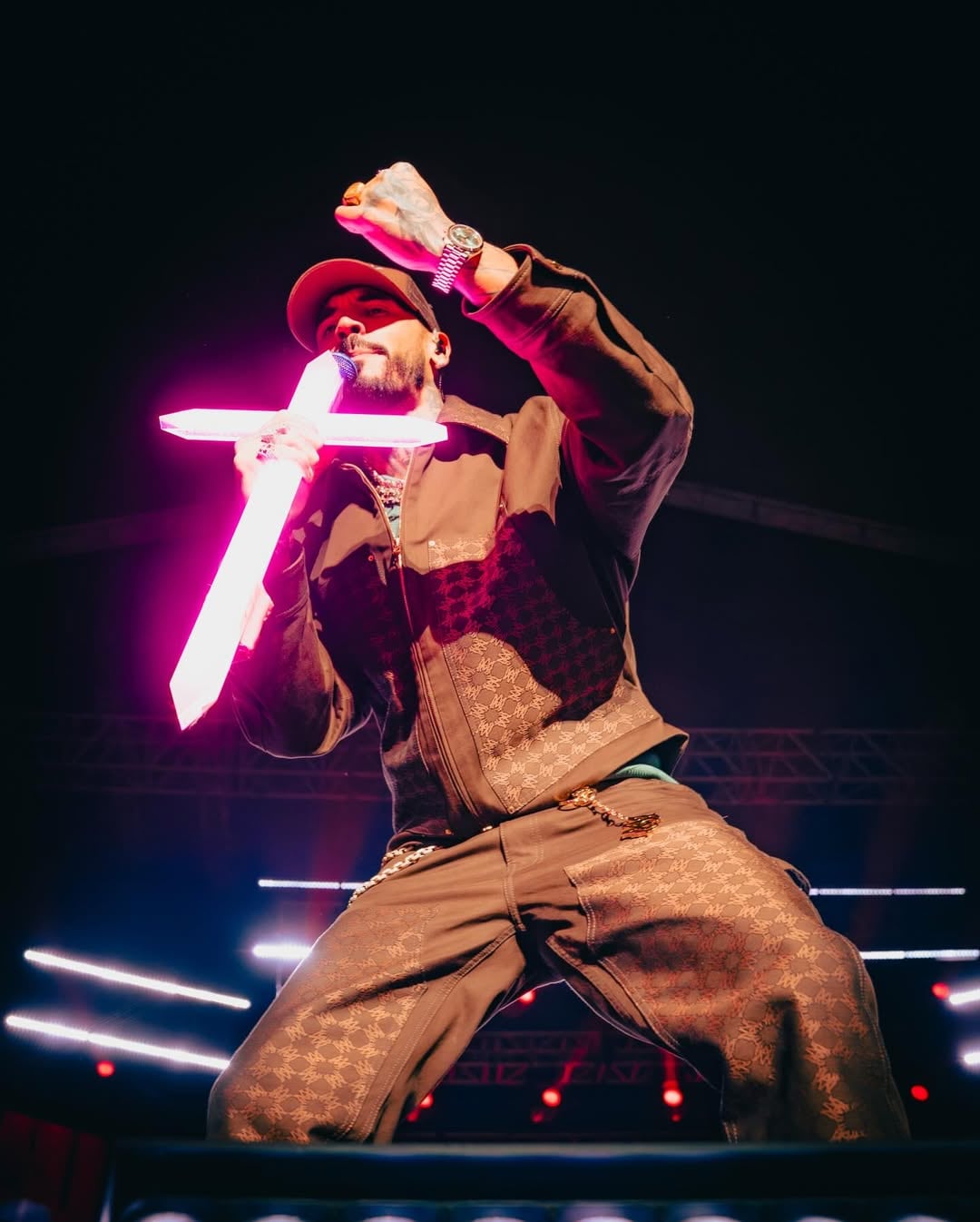 'El Bebecito' se presentó con tardanza en el Perú. (@iguana.peru)