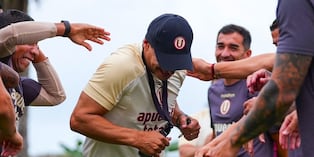 Fabián Bustos tiene en manos una decisión clave dentro del once crema (Foto: @universitario)