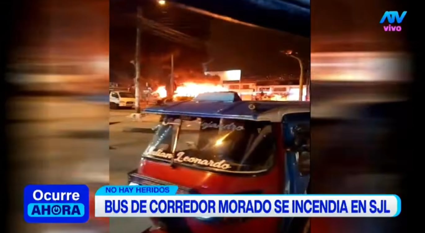 Bombero lograron sofocar incendio de bus del Corredor Morado y no se reportan heridos, según información preliminar.
