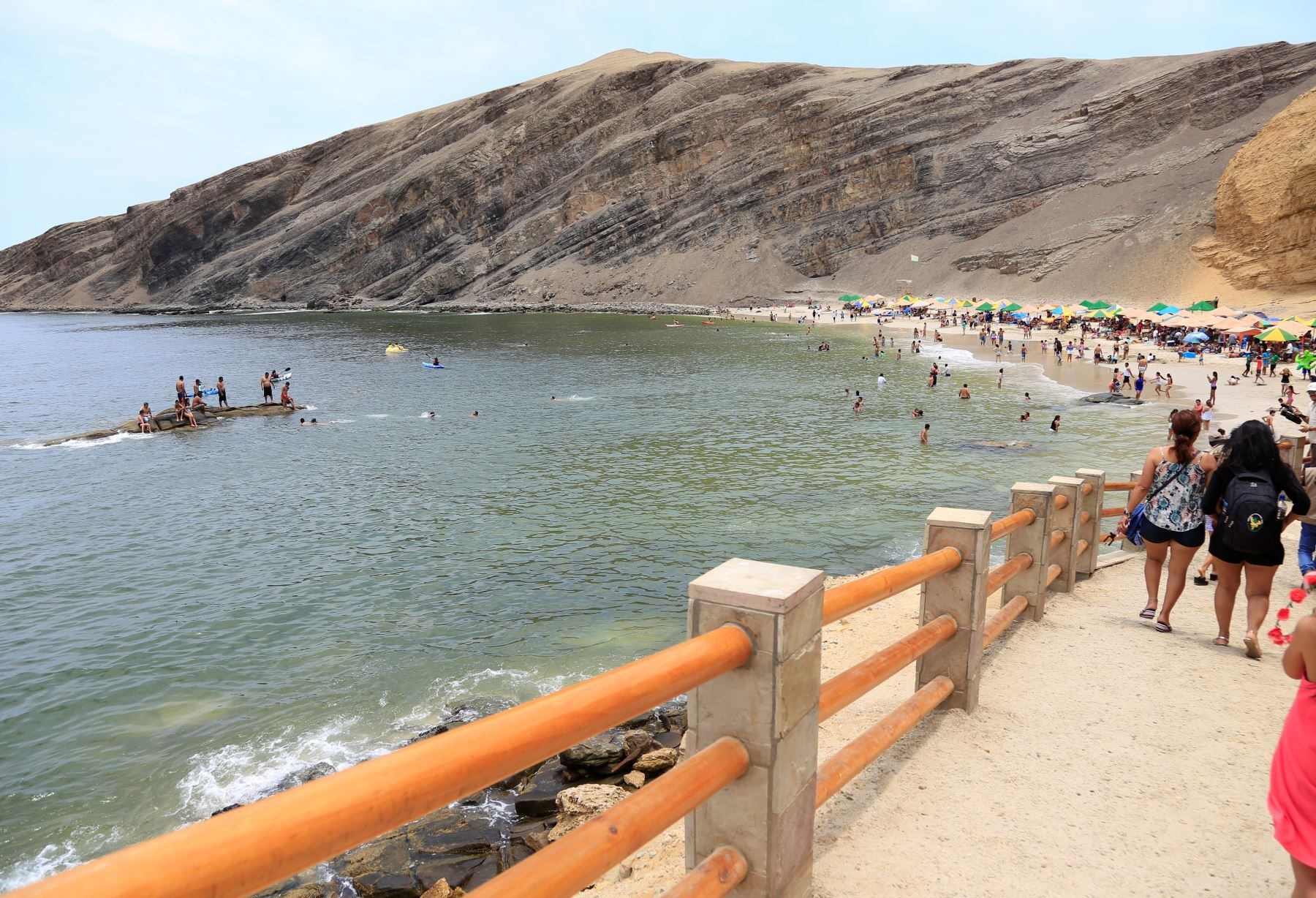 Semana Santa movilizará a más de un millón de personas en el país. Buscarán también destinos de relax y para 'recargar energías'.. (Andina).