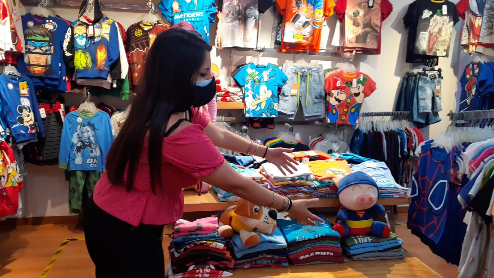 Robaron un cargamento de ropa para niños por un valor que supera los 200 mil soles en ambos atracos en Los Olivos y San Juan de Lurigancho.