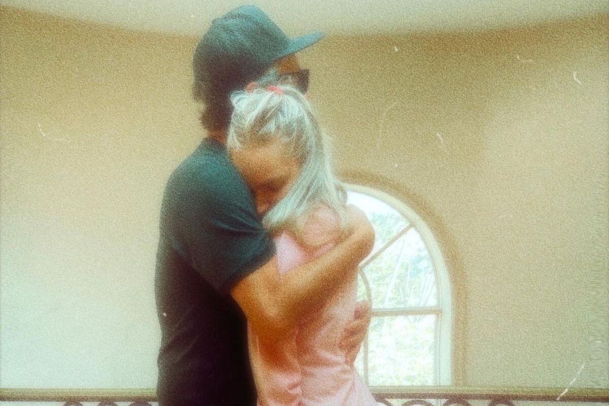 Minnie West es abarazada por su novio Nacho Peregrín, hermano de la cantante Belinda (Foto: Minnie West / Instagram)