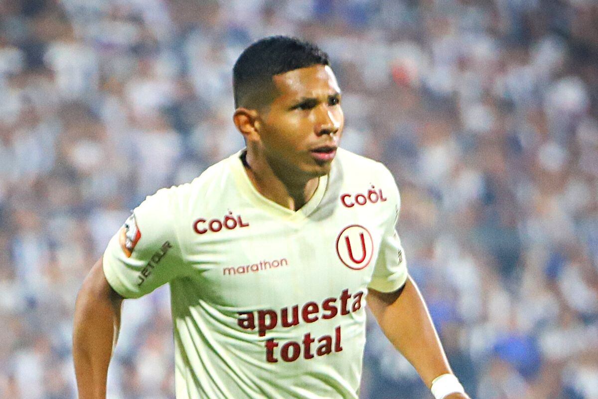 Edison Flores festeja el prematuro 1-0 en Matute (Foto: @universitario)