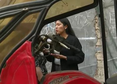 Madre del joven policía asesinado en Comas, cree que el motivo fue venganza.