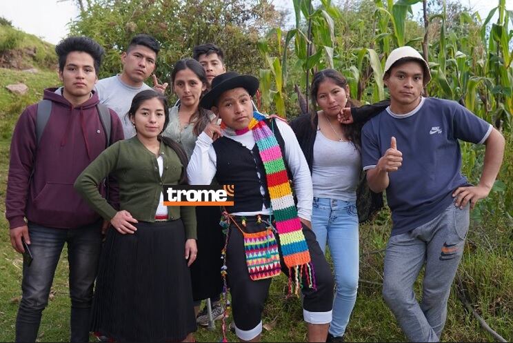 Joven huanuqueño asume el personaje 'Cholo Wilder' y sus videos son grabados la mayoría en el campo, respecto a situaciones y ocurrencias del día a día. Comparte roles con otros jóvenes y tiene líos de amores. (Isabel Medina / Trome).