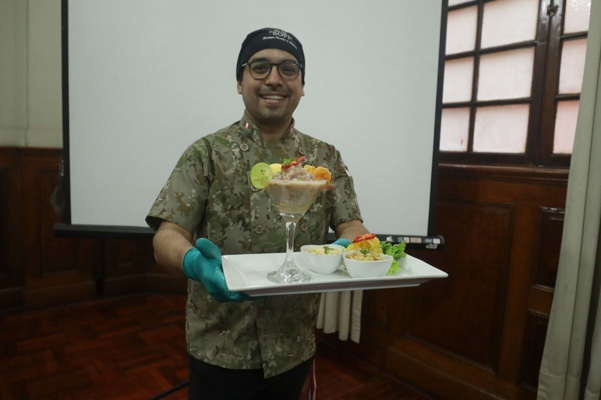 Giancarlo Gamonal cocinero del huarique de la Tía Sofia.
Foto: Trome.
