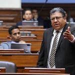 Impulsa proyecto de ley para malos choferes