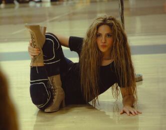A los 46 años de edad, Shakira sigue deslumbrándonos con su flexibilidad en cada una de sus coreografías (Foto: Shakira / Instagram)