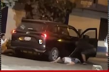 ¡Le dieron un cachazo y lo dejaron tirado! Delincuentes roban miniván a taxista de aplicativo en San Martín de Porres