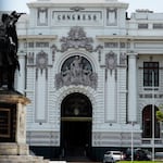 Beneficios para ex miembros de Mesa Directiva continúan