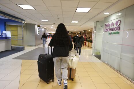 Millennials lideran los cielos: El grupo etario de 26 a 40 años es el que más viaja con SKY