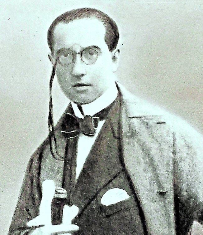 Un día como hoy nació Abraham Valdelomar, autor de “El caballero Carmelo”, destacado escritor peruano, periodista y caricaturista. Foto: Internet.