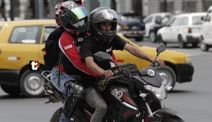 No pasa nada con prohibición de dos en moto: Extorsión y balaceras con hampones motorizados continúan, pese a norma