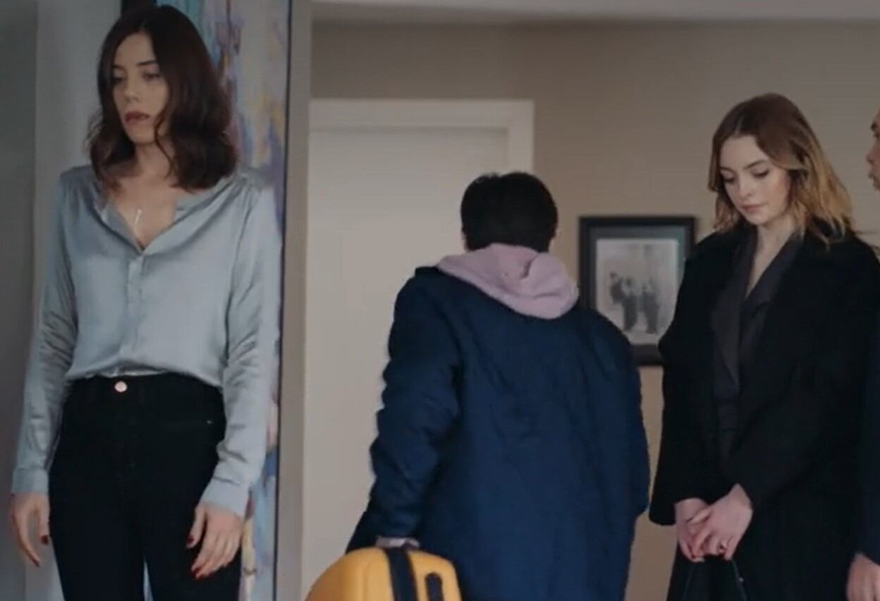 Alí decide irse a vivir con Derin y Volkan (Foto: captura de pantalla/Antena 3)