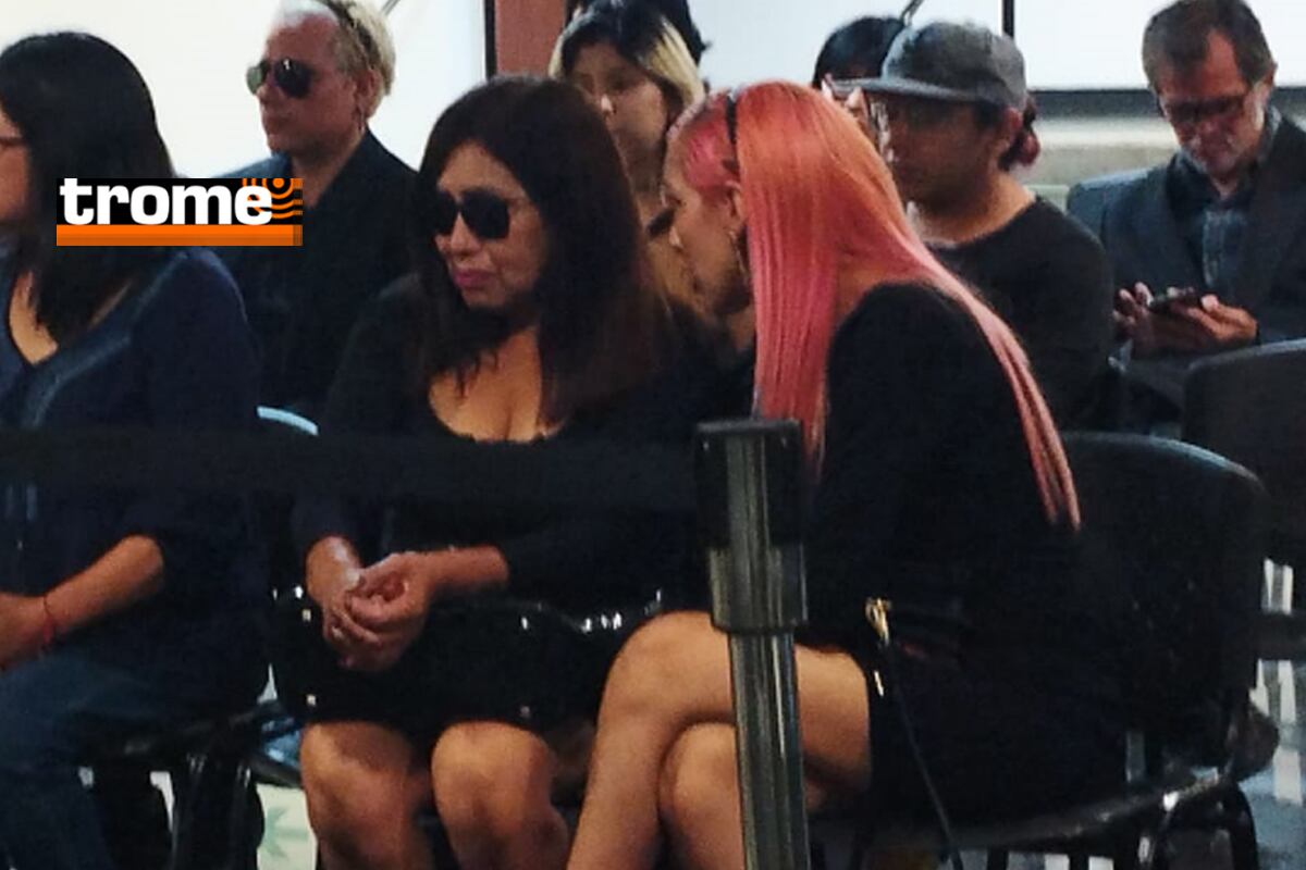 Gladys Lupinta y Cint G en el velorio de Tongo. Foto: Carla Chevez