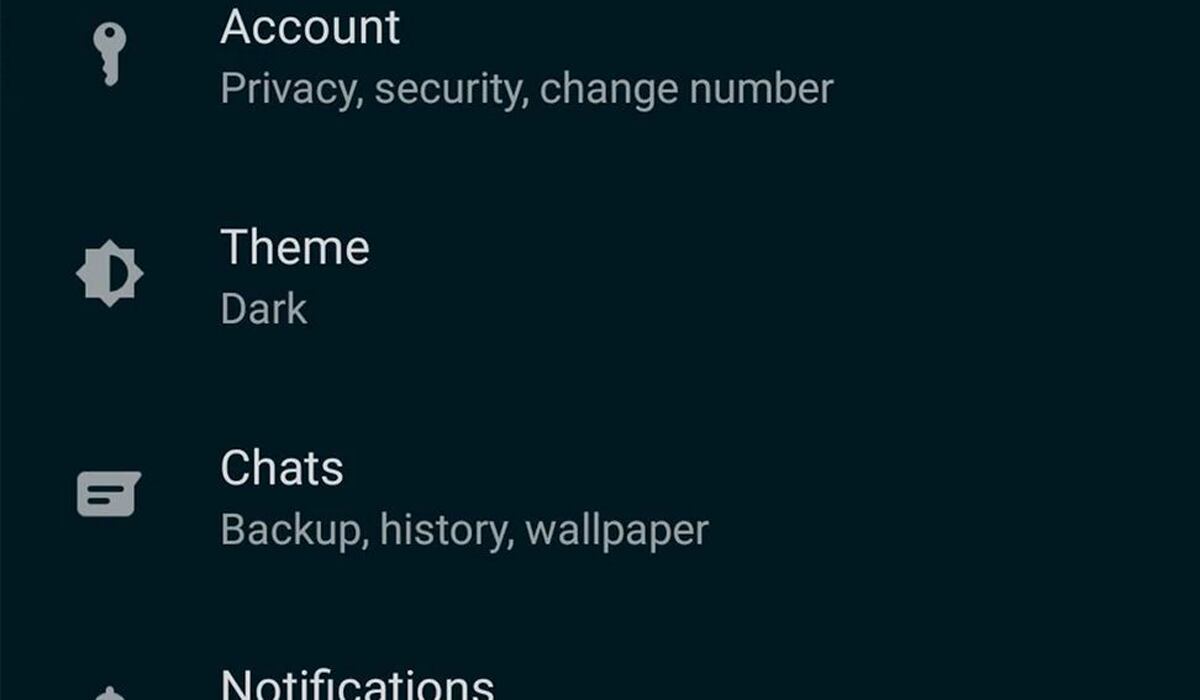 ¿Quieres tener el "modo oscuro" en tu smartphone Android? (Foto: WhatsApp)