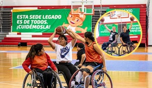 Basquetbolistas en sillas de ruedas de EE. UU. y Perú demostraron que el deporte une y fortalece a las mujeres