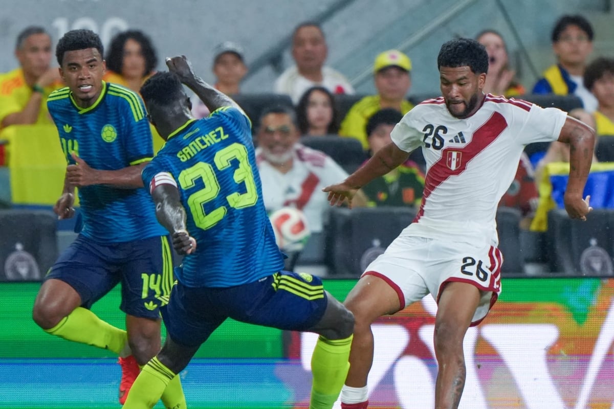 La selección peruana cayó 2-0 ante Colombia en el cuarto amistoso de la gira por Norteamérica. (Foto: AFP)