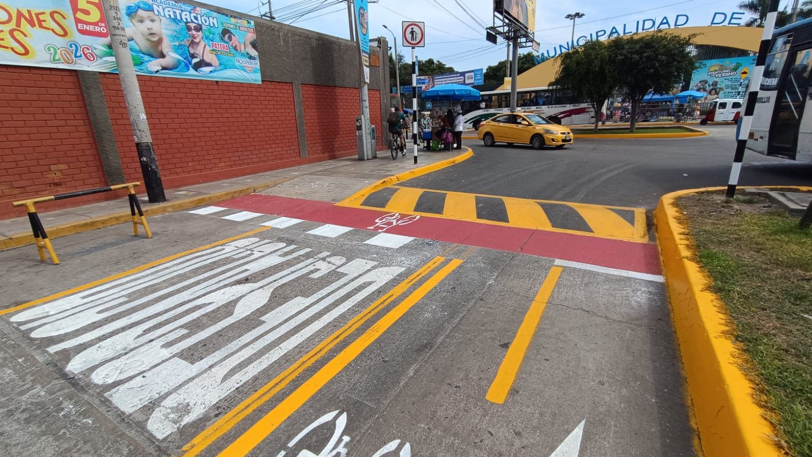 Una de las vías, que brinda acceso al Parque, ha sido mejorada para el beneficio de todos los vecinos y visitantes.