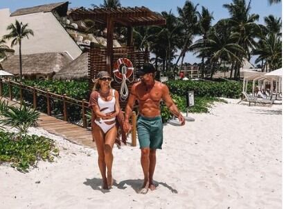 La pareja pública se fue de vacaciones por las playas mexicanas (Irina Baeva/Instagram)