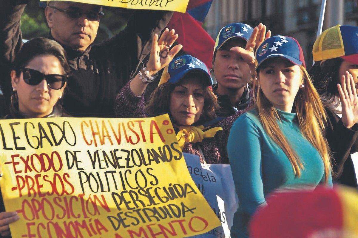 Economista manifestó que la gente opta por irse al extranjero a buscar un mejor nivel de vida cuando las oportunidades de progresar en tu país se eliminan o se reducen casi a 0.