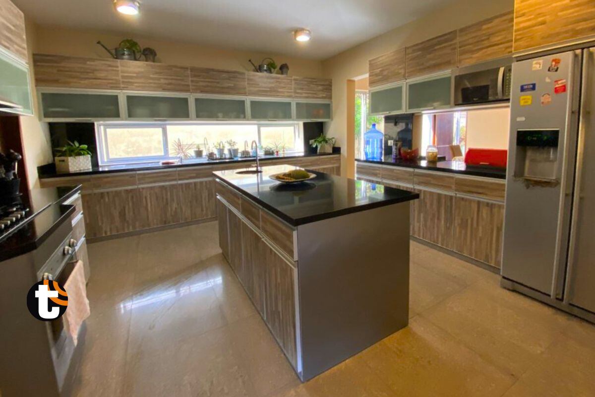 Cocina de la casa alquilada para Paolo Guerrero estaba equipada con los artefactos más modernos (Foto: viviraqui.pe)