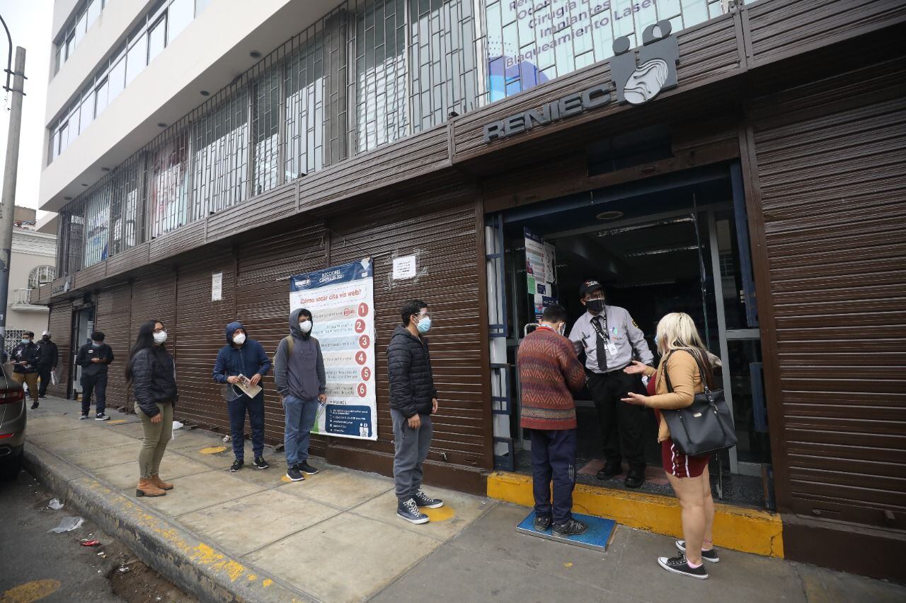 Evite las colas y tramite su DNI vía Internet. (Foto: Archivo GEC)