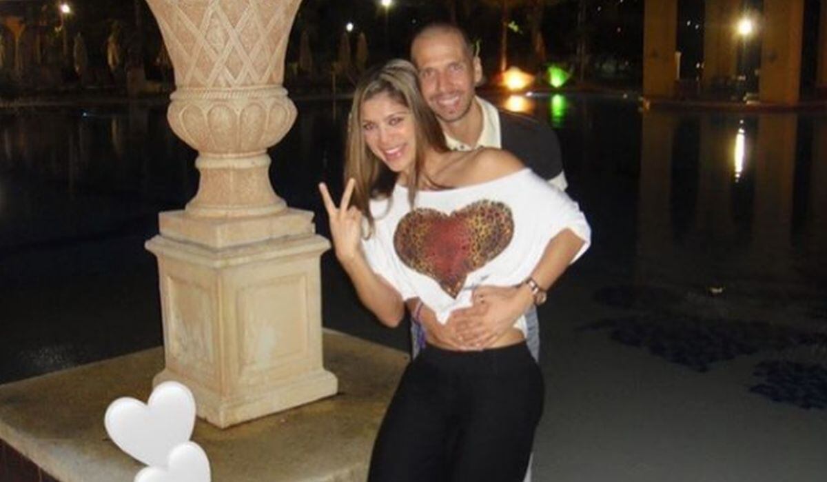 La pareja se las ha arreglado para mantener viva la llama de su amor, pese a los constantes viajes que debe realizar Raúl Gonzáles por su trabajo. (Foto: Vanessa Jerí / Instagram)