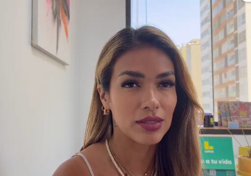 Shirley Arica condena la violencia contra la mujer