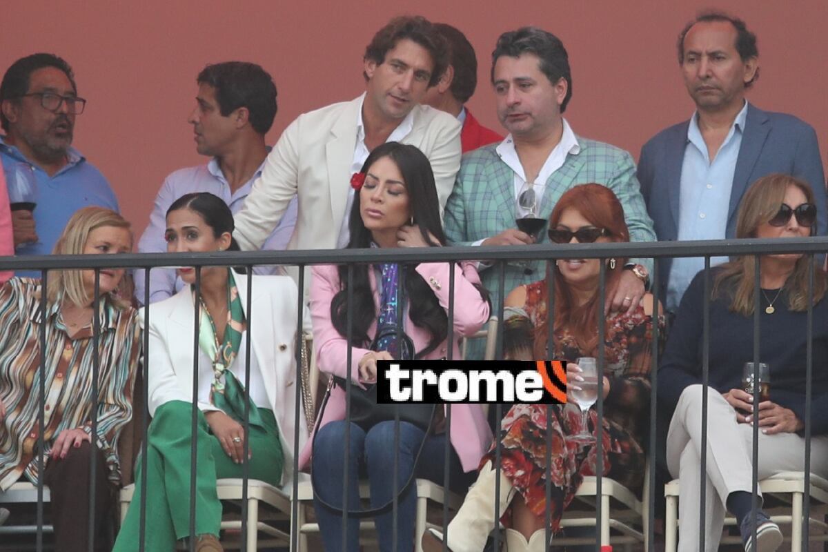 Sheyla Rojas, Magaly Medina, Alfredo Zambrano, Antonio Pavón y su pareja Joi Sánchez pasaron el fin de semana juntos en un evento taurino en la plaza de toros de La Esperanza en Pachacamac. Tras varios años de críticas, la modelo Sheyla Rojas y la 'urraca' limaron asperezas y olvidaron los enfrentamientos. Fotos: Lino Chipana | Trome