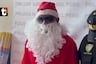 Policía disfrazado de Papá Noel se camufla entre comerciantes e incauta pirotécnicos en almacén clandestino