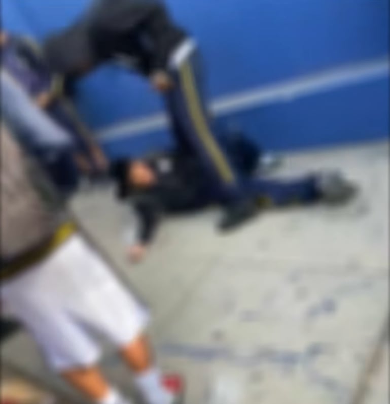 Un grupo de escolares agredió a su compañero tras un partido de fútbol
