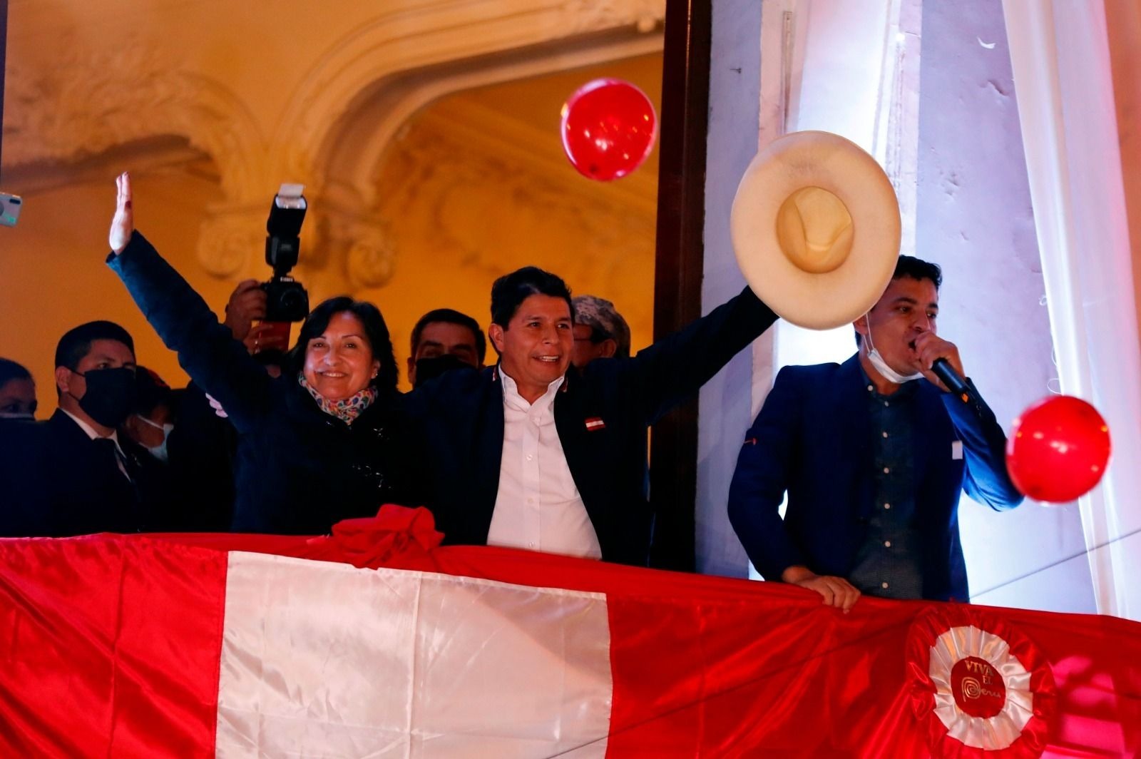 Pedro Castillo y Dina Boluarte